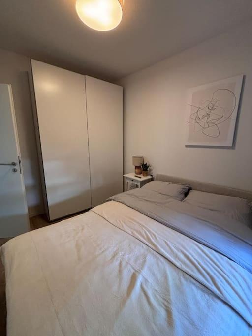 Direkt An Der Landesgartenschau 2026 - Moderne Stadtwohnung Am Neusser Markt! Apartment Neuss