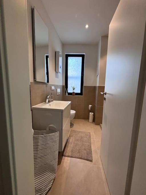 Apartment Direkt An Der Landesgartenschau 2026 - Moderne Stadtwohnung Am Neusser Markt! Neuss